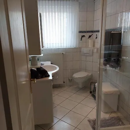 Leni Erstes Og Inkl Balkon Gartenblick Kostenfreier Parkplatz Stadtnah Aber Ruhig Gelegen Apartamento