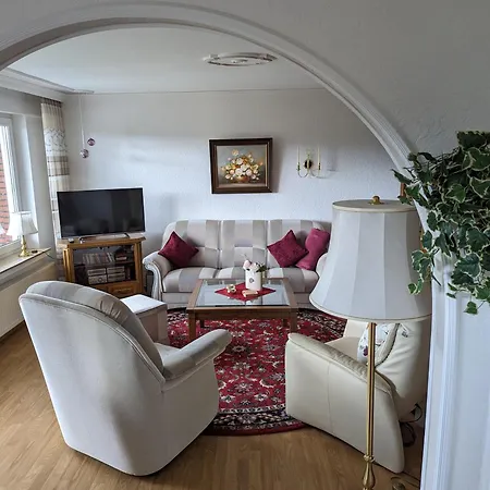 Leni Erstes Og Inkl Balkon Gartenblick Kostenfreier Parkplatz Stadtnah Aber Ruhig Gelegen Apartamento