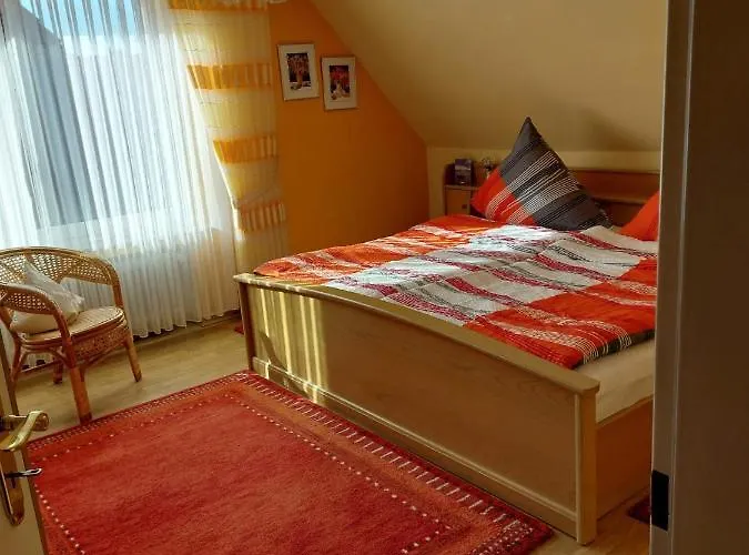 Apartment Leni Erstes Og Inkl Balkon Gartenblick Kostenfreier Parkplatz Stadtnah Aber Ruhig Gelegen