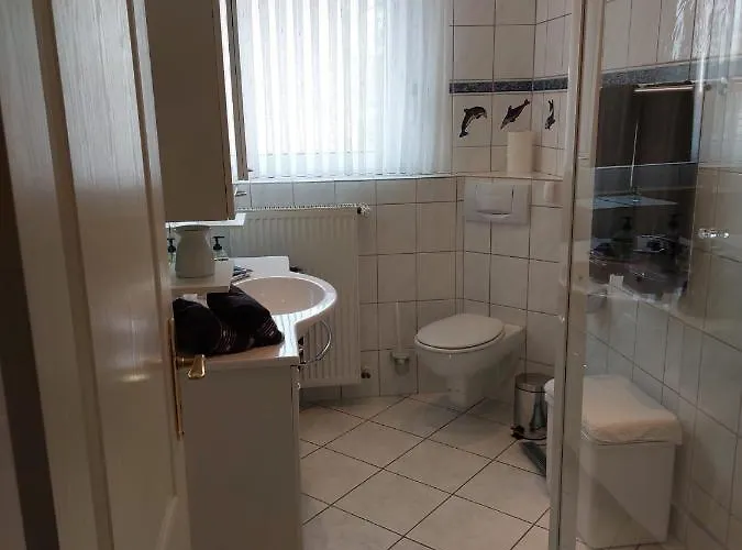 Leni Erstes Og Inkl Balkon Gartenblick Kostenfreier Parkplatz Stadtnah Aber Ruhig Gelegen Apartment