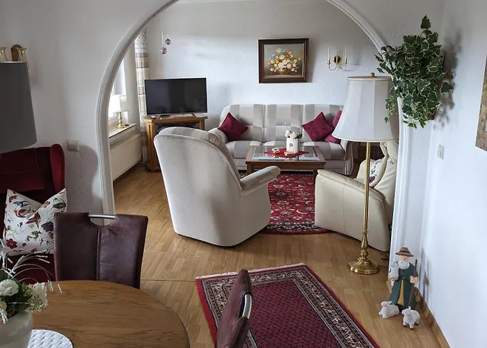 Leni Erstes Og Inkl Balkon Gartenblick Kostenfreier Parkplatz Stadtnah Aber Ruhig Gelegen Apartment *