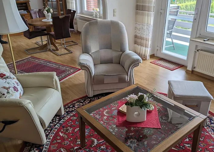 Leni Erstes Og Inkl Balkon Gartenblick Kostenfreier Parkplatz Stadtnah Aber Ruhig Gelegen